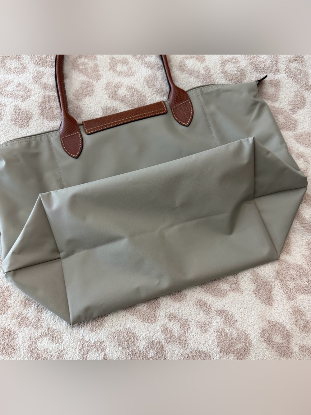 Longchamp Medium  Le Pilage Tote Bag - Picture 6 of 7